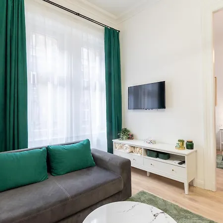 Rose-modern, Central, Quiet, Heroes' Square شقة بودابست