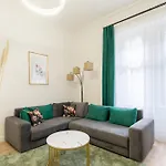 Apartment Rose-modern, Central, Quiet, Heroes' Square *