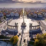 Rose-modern, Central, Quiet, Heroes' Square Apartment *