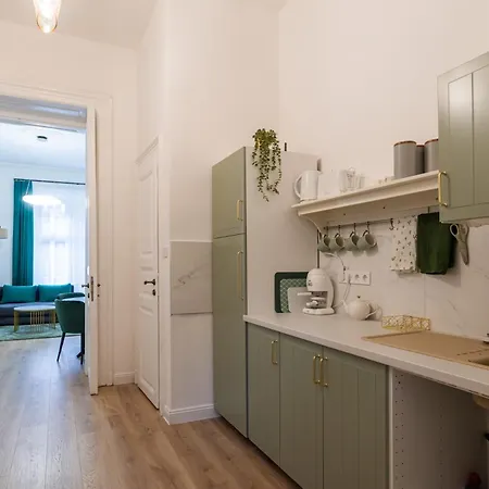 Rose-modern, Central, Quiet, Heroes' Square * Budapest